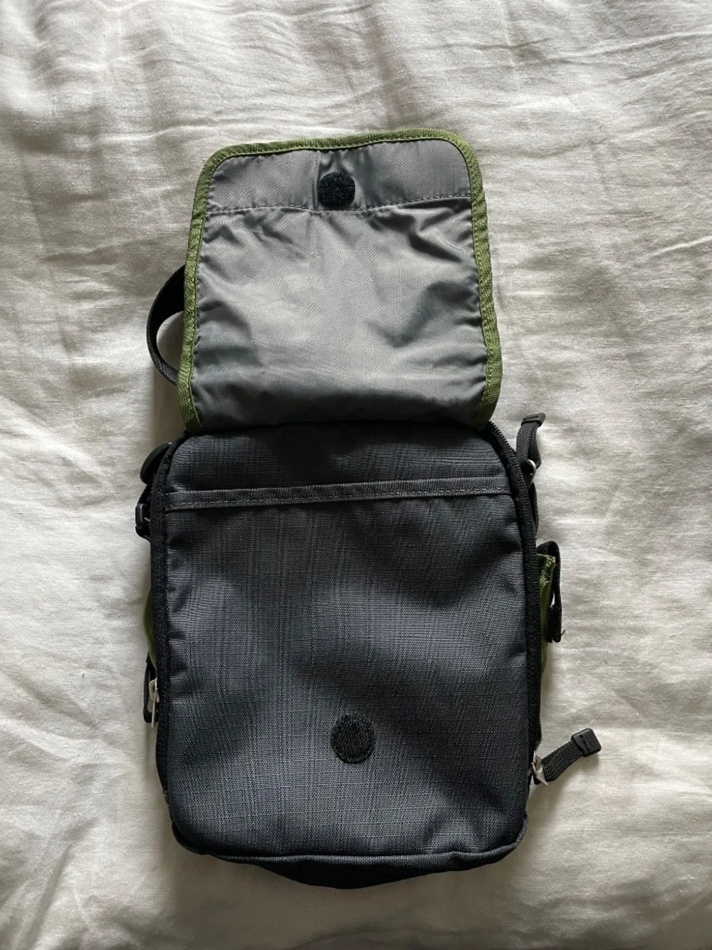 Eddie Bauer green gray